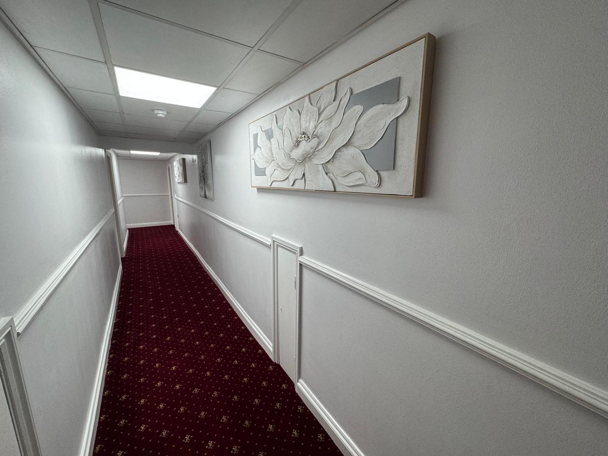 Parkside International Hotel Reading Bagian luar foto
